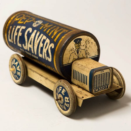 Snapshot of decorated biscuit tins